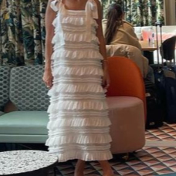White Dress - Picture 1 of 4